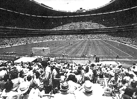 Imagen de un partido en el Estadio Azteca